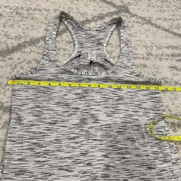 Lululemon Salute the Sun Singlet II Tank Top - Picture 10 of 11